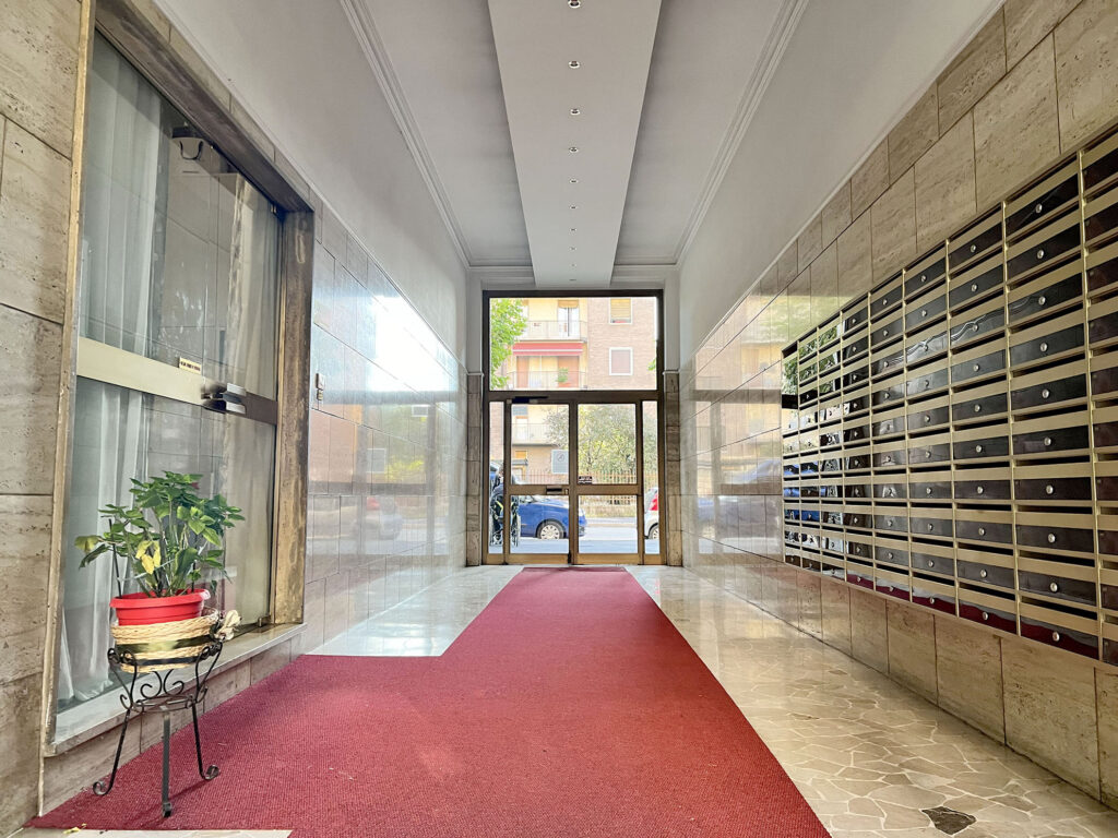 Viale Suzzani bilocale